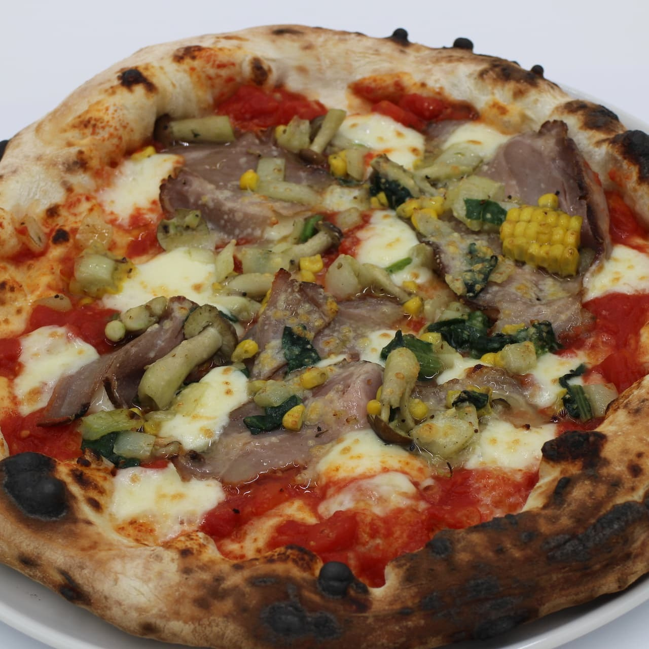 自家製ベーコンのピッツア